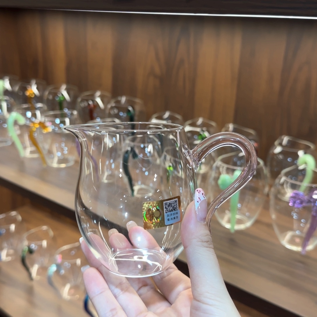 禾器祥蔓浅粉色。。。。