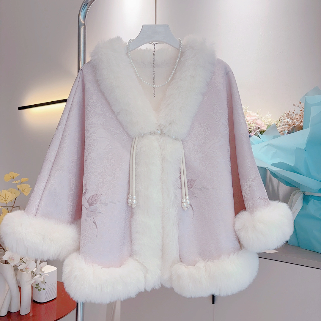 2025斗篷带毛领加绒秋冬短款外穿高端时髦小个子爆款