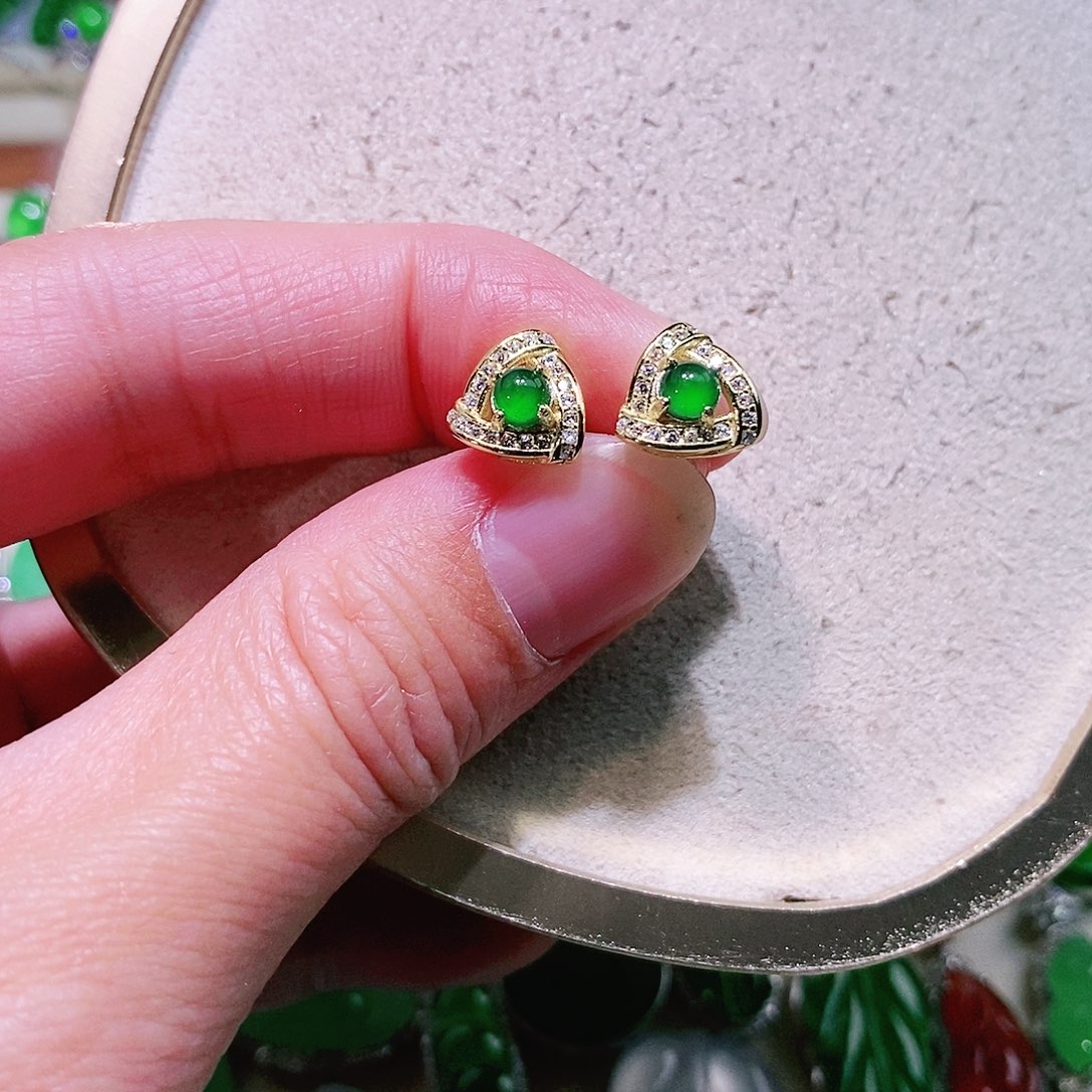 【闪购商品】翡翠挂件未镶嵌裸石