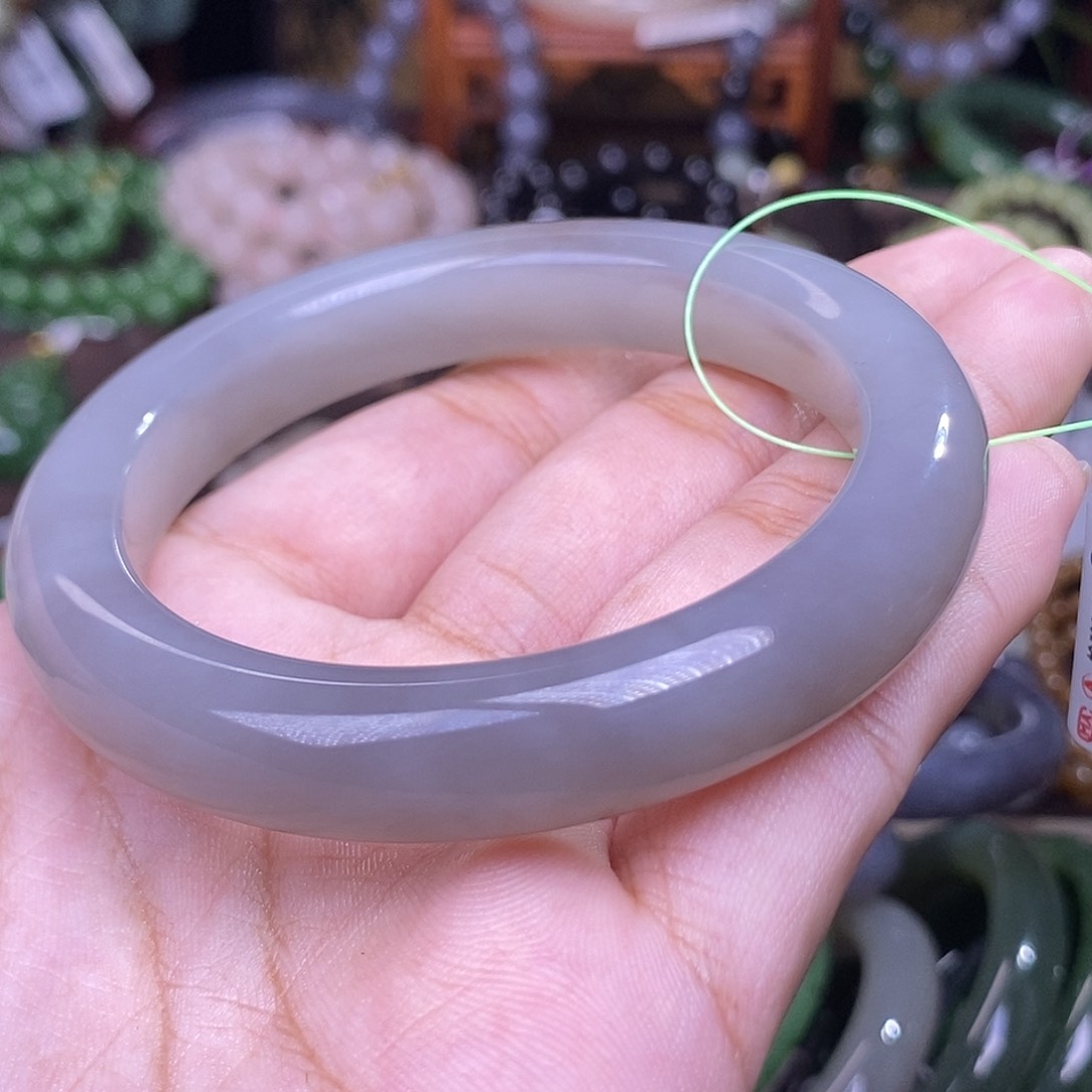 和田玉未镶嵌冰烟紫福利价手镯55.6