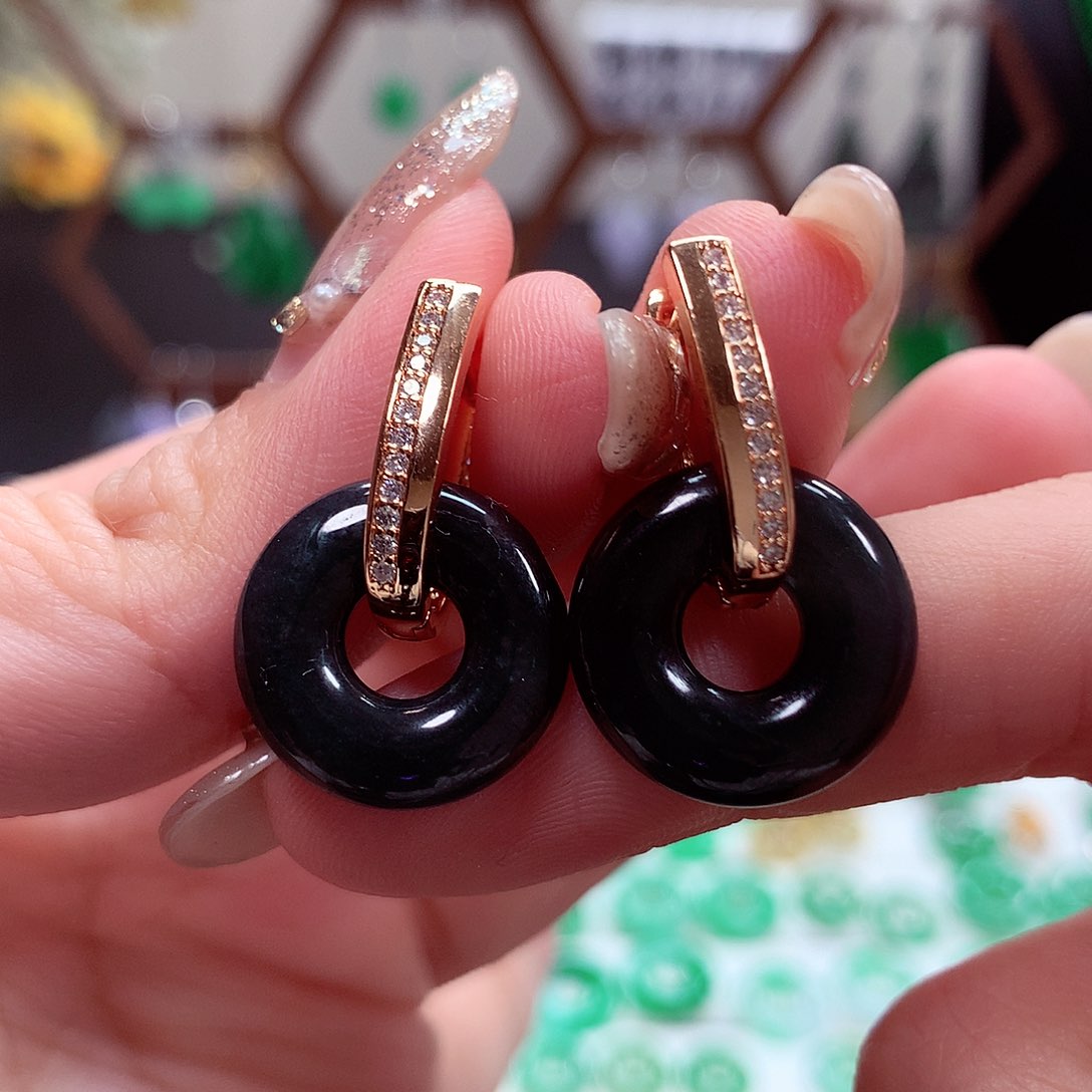 翡翠耳饰未镶嵌天然翡翠