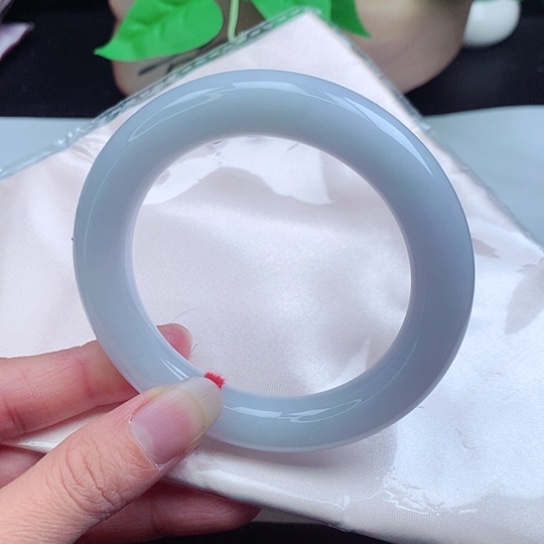 翡翠手镯未镶嵌       圆条57.8