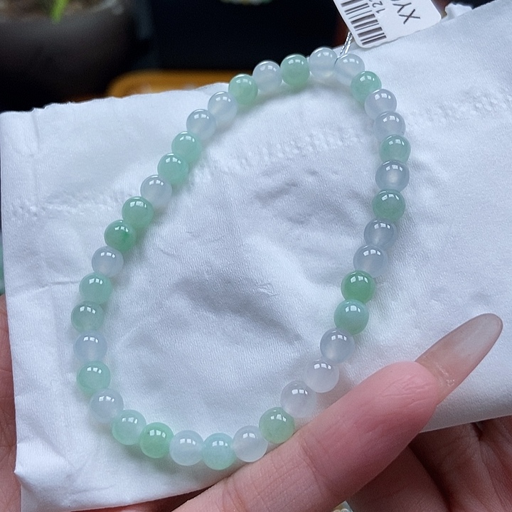 翡翠挂件未镶嵌珠链