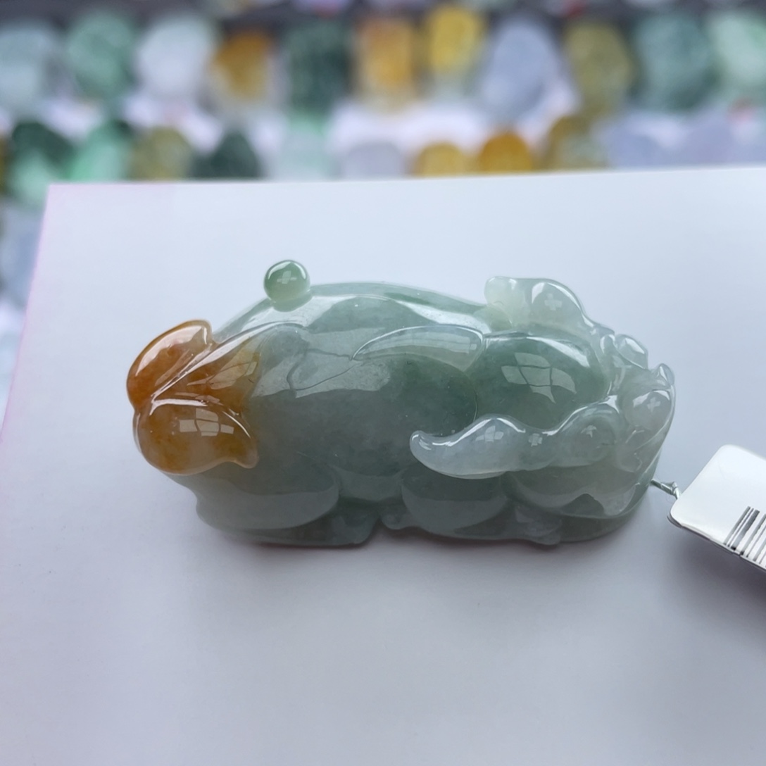 翡翠颈饰未镶嵌貔貅
