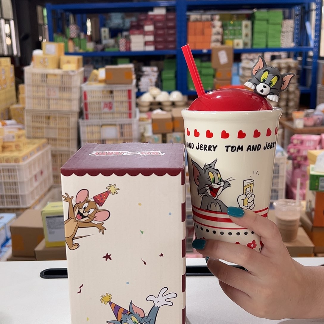 瓷红色猫和老鼠马克杯