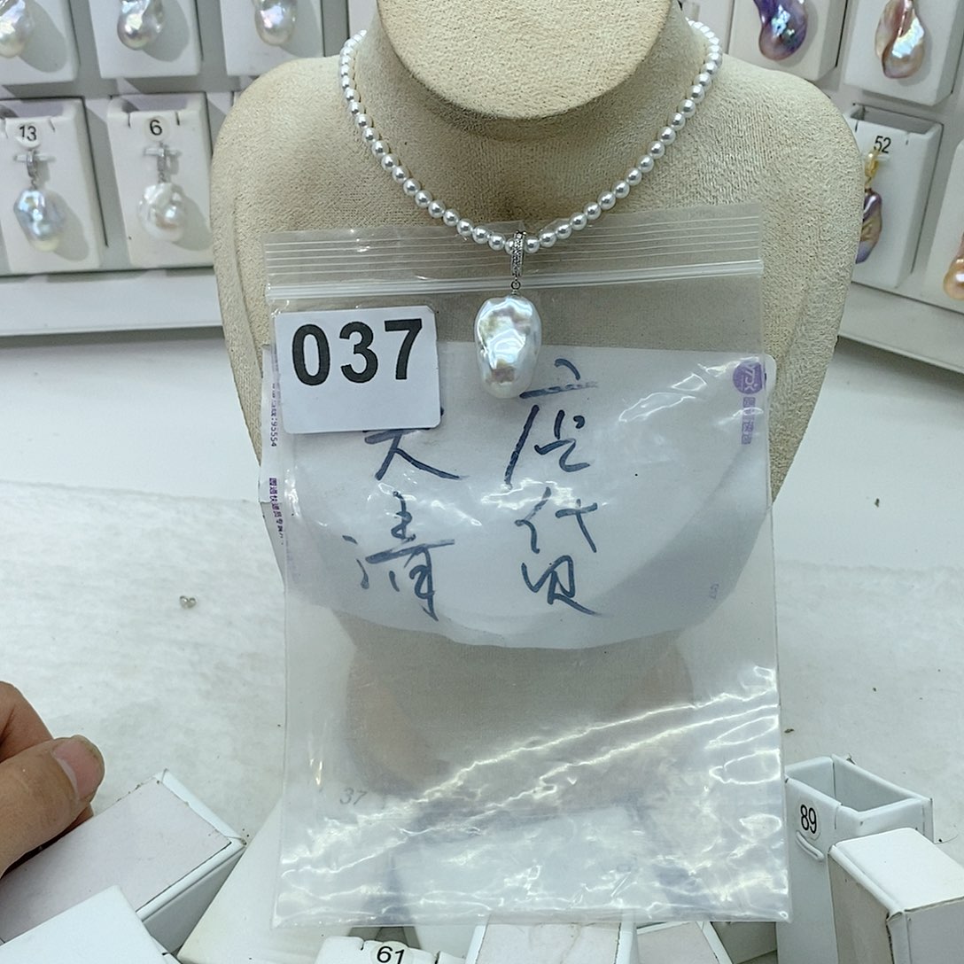 淡水珍珠颈饰合金