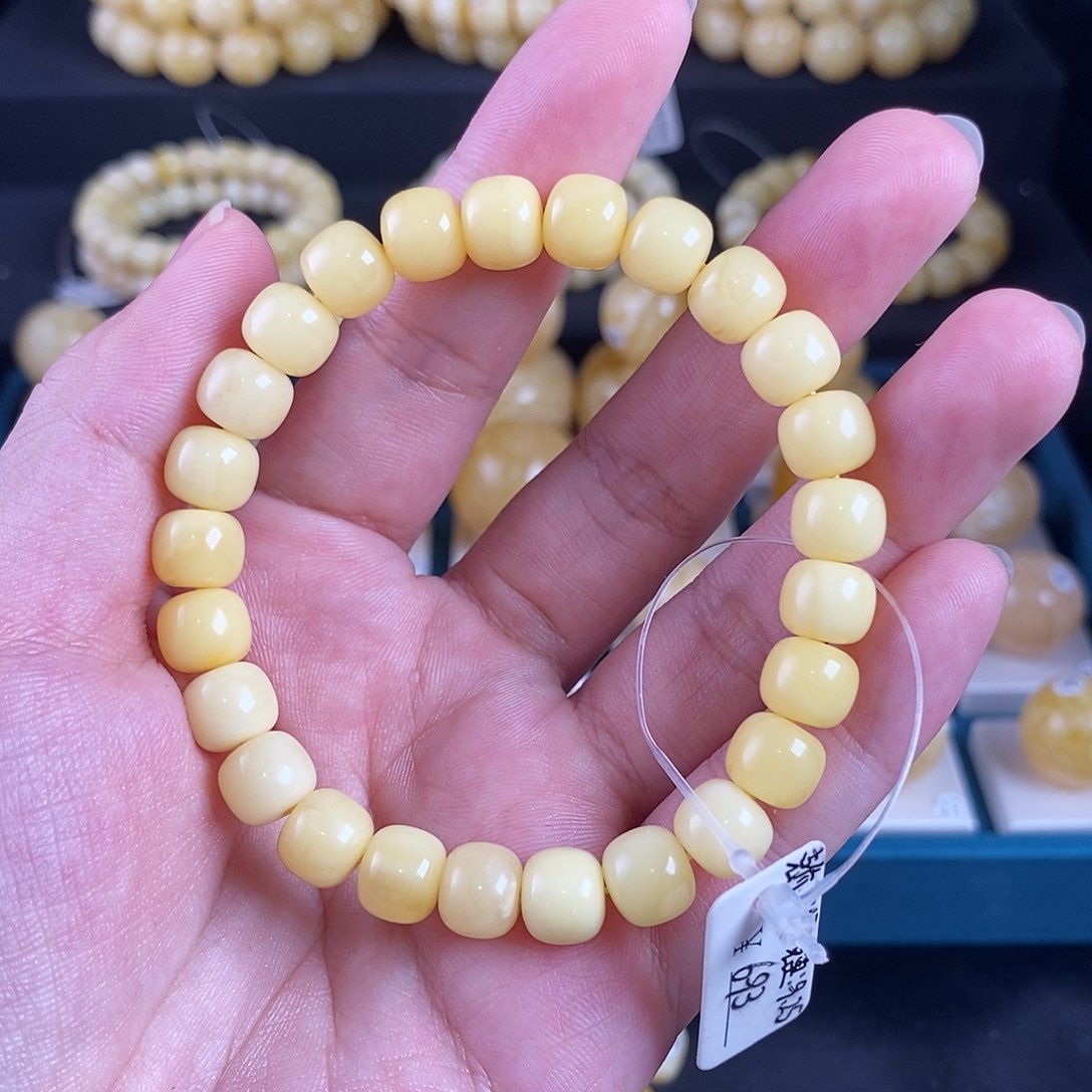 未镶嵌蜜蜡珠宝奇石