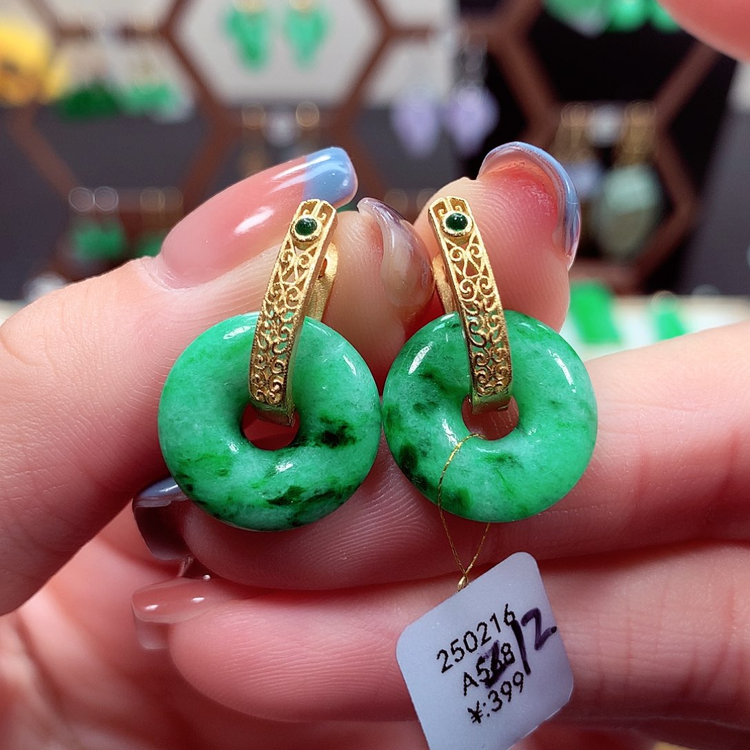 翡翠耳饰银S925镶嵌天然翡翠