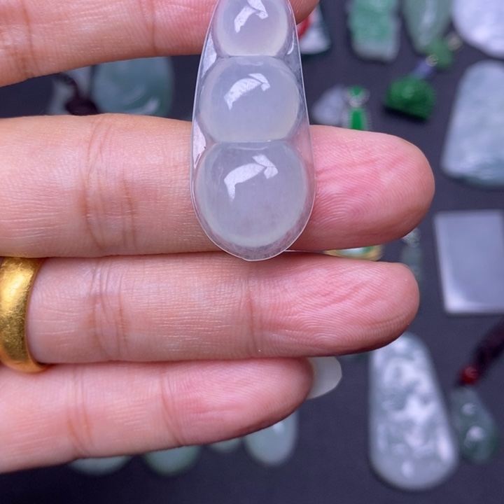 翡翠未镶嵌颈饰天然缅甸翡翠A货