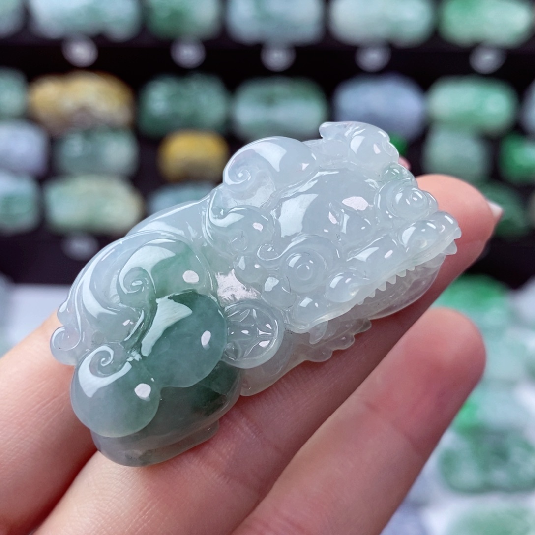 翡翠颈饰未镶嵌天然