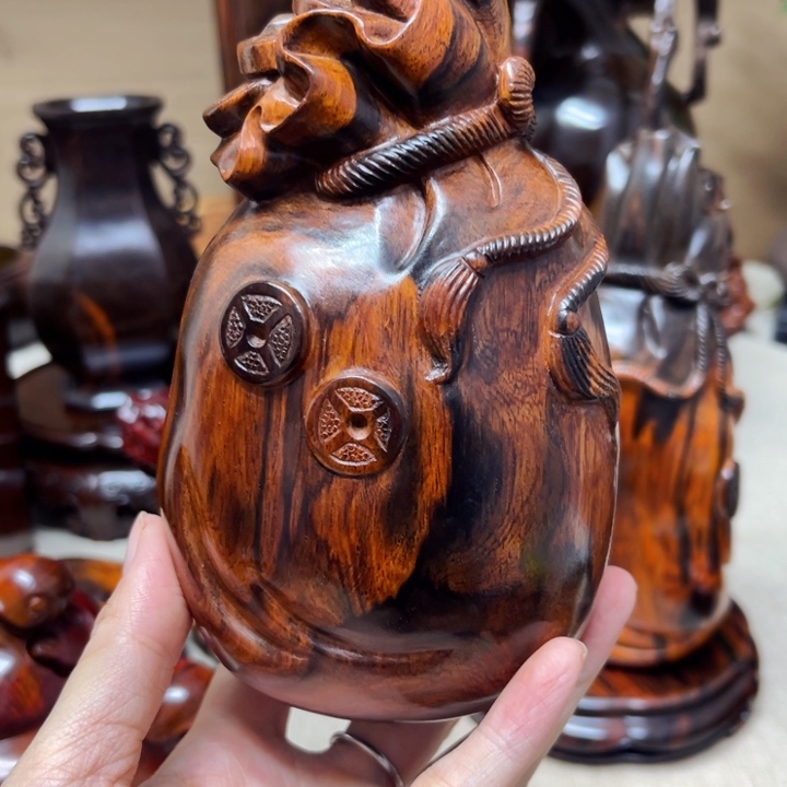 交趾黄檀（大红酸枝）钱袋