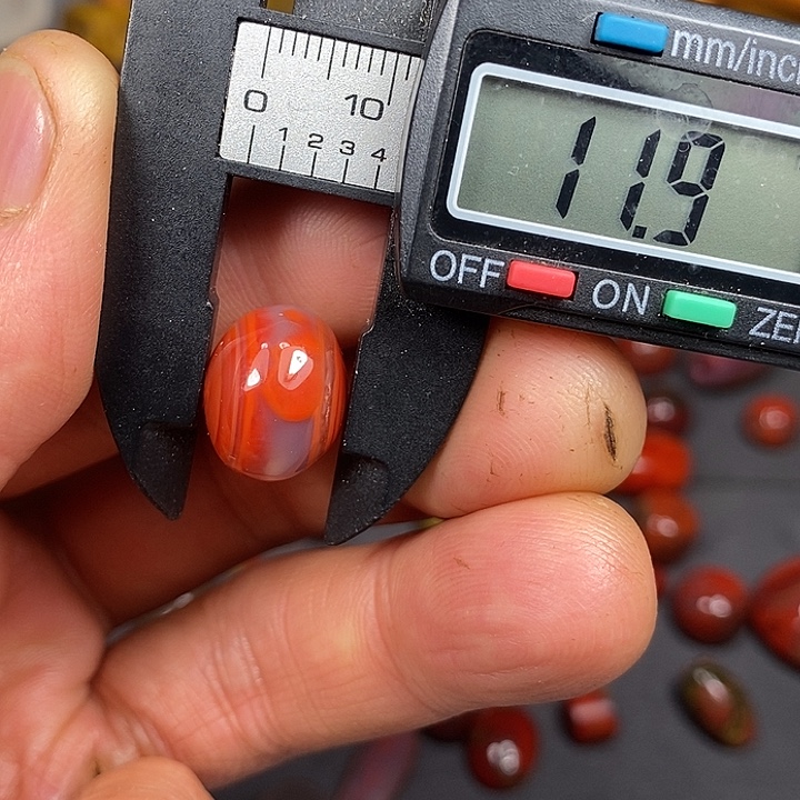 南红玛瑙未镶嵌车挂