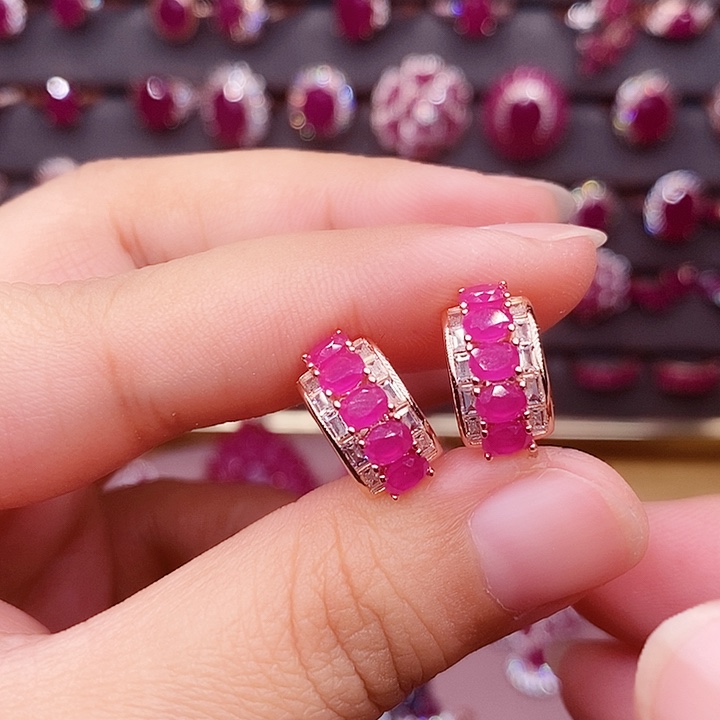 红宝石银S925镶嵌耳饰