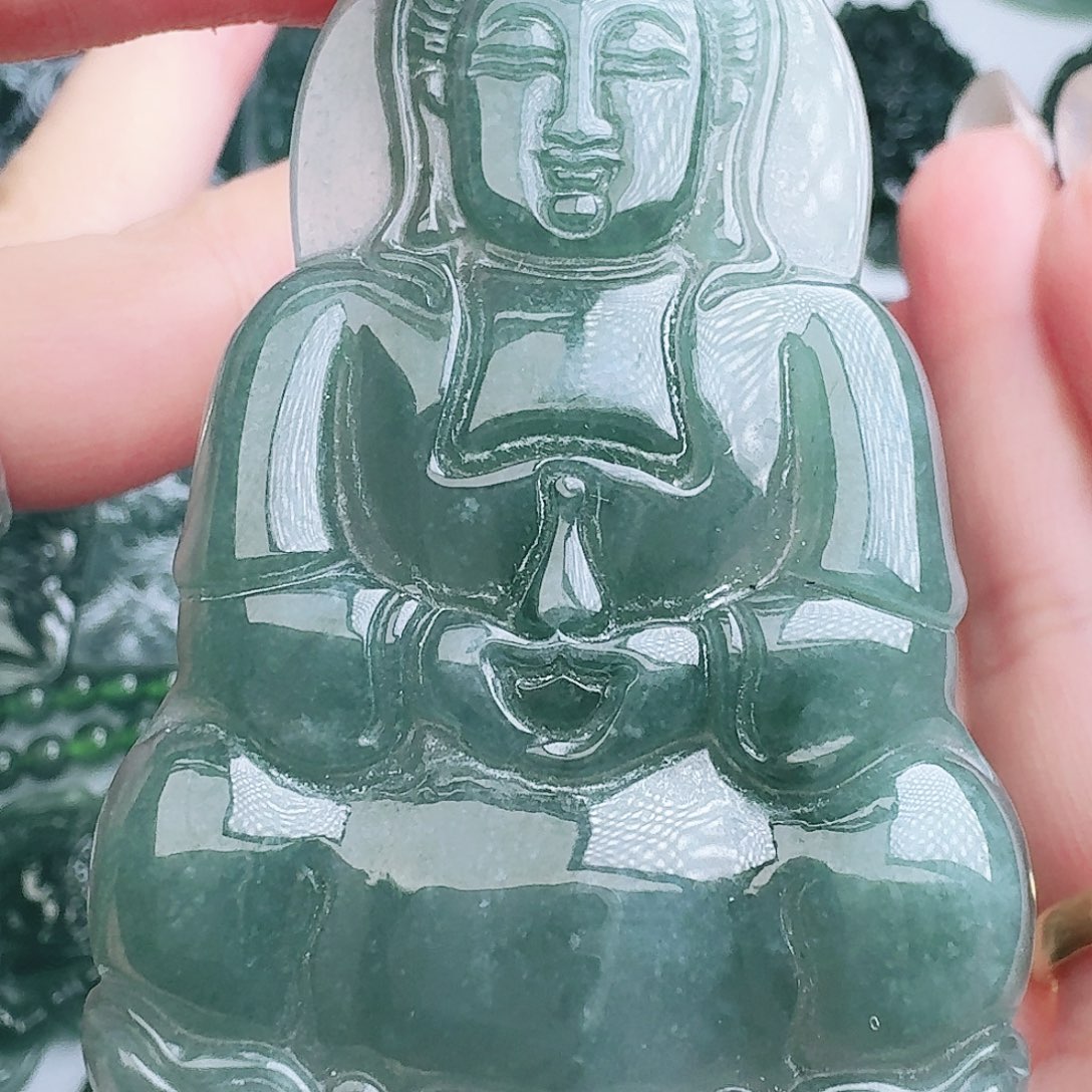 格***局翡翠未镶嵌颈饰111