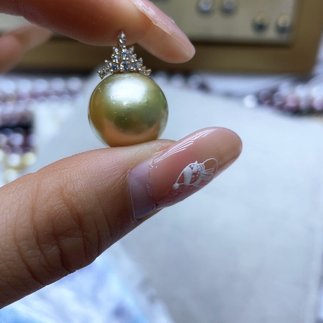 海水珍珠颈饰18K金镶嵌