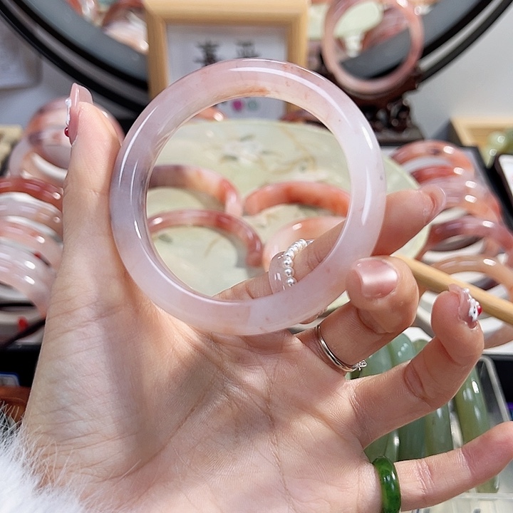 石英质玉手镯未镶嵌萧*