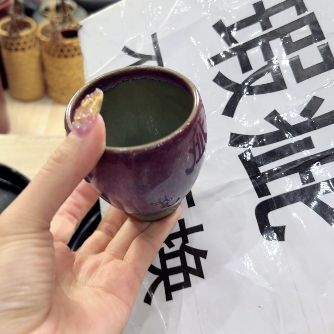 瓷片陶瓷和金属表面上