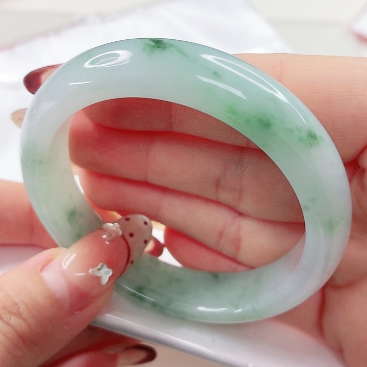 翡翠未镶嵌手镯53x590