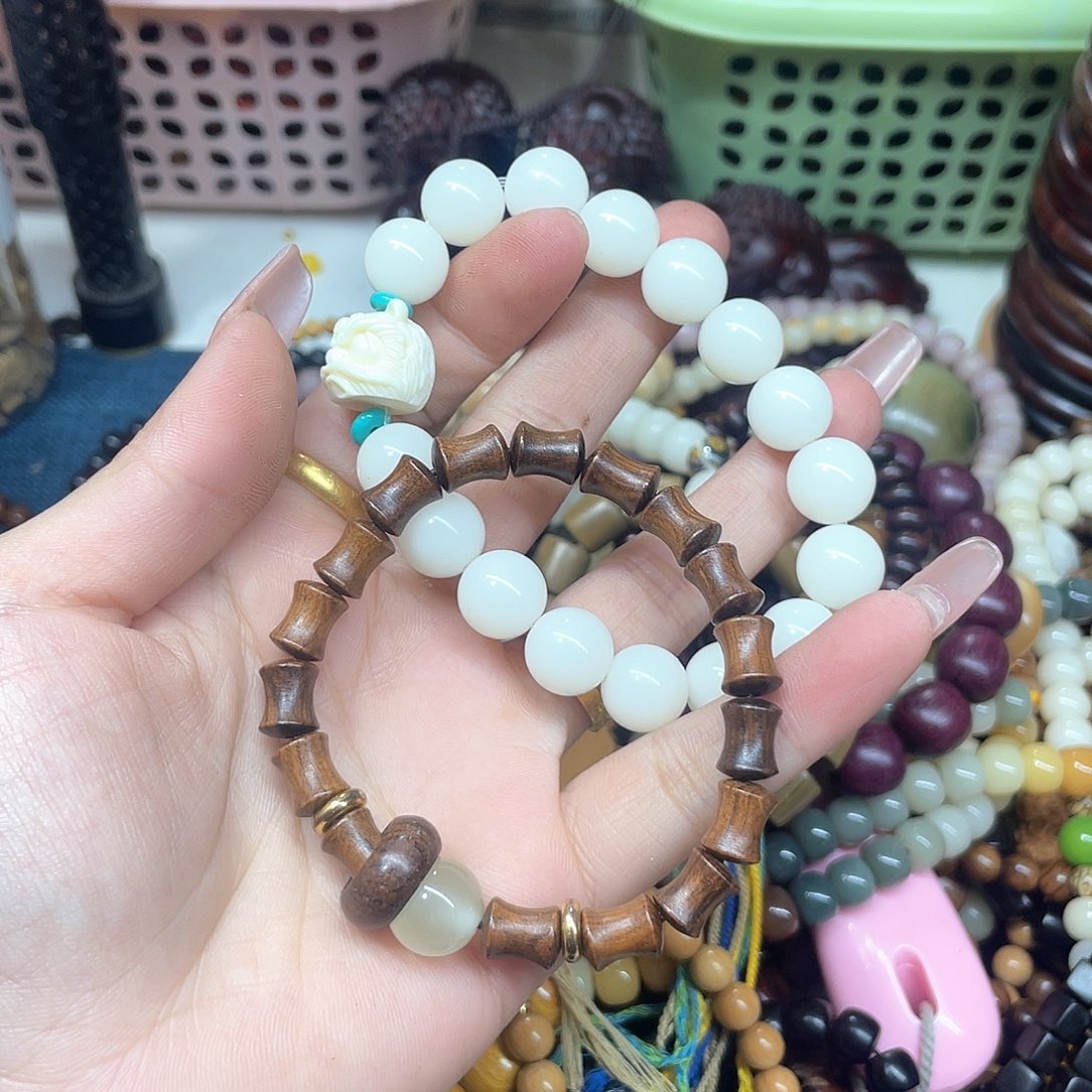 维腊木（绿檀）无事牌