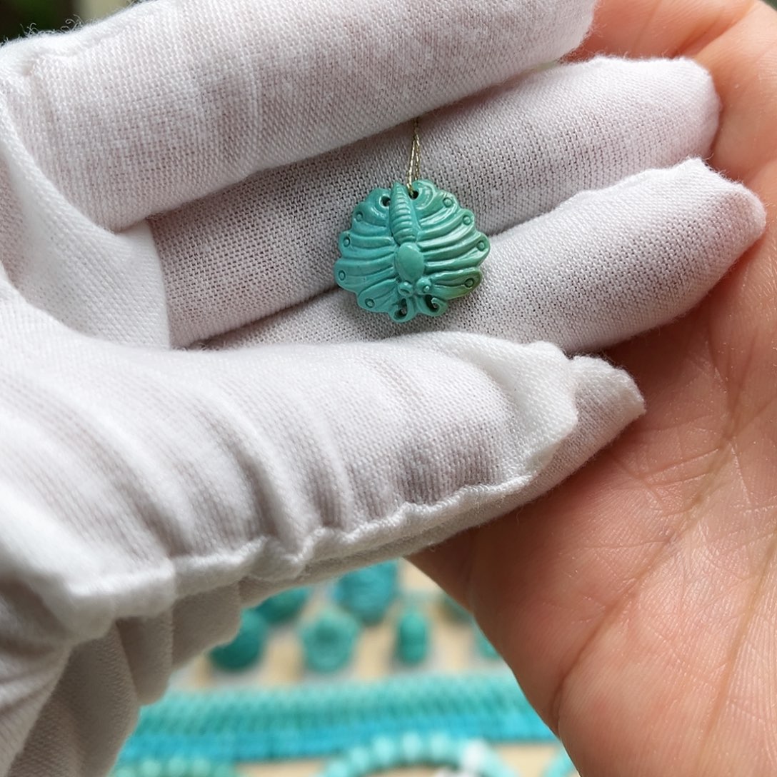 绿松石雕刻未镶嵌