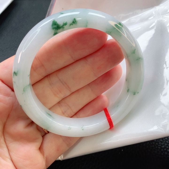 翡翠手镯未镶嵌56正