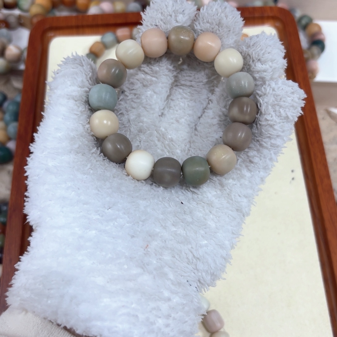 白玉菩提吊坠瑕疵29卡14阿巴阿巴阿巴