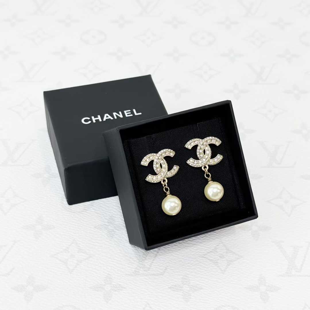 99新 Chanel/香奈儿 经典水钻双C珍珠耳环