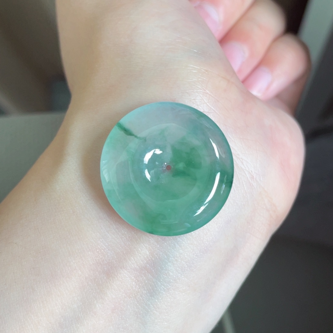 翡翠颈饰未镶嵌扣子