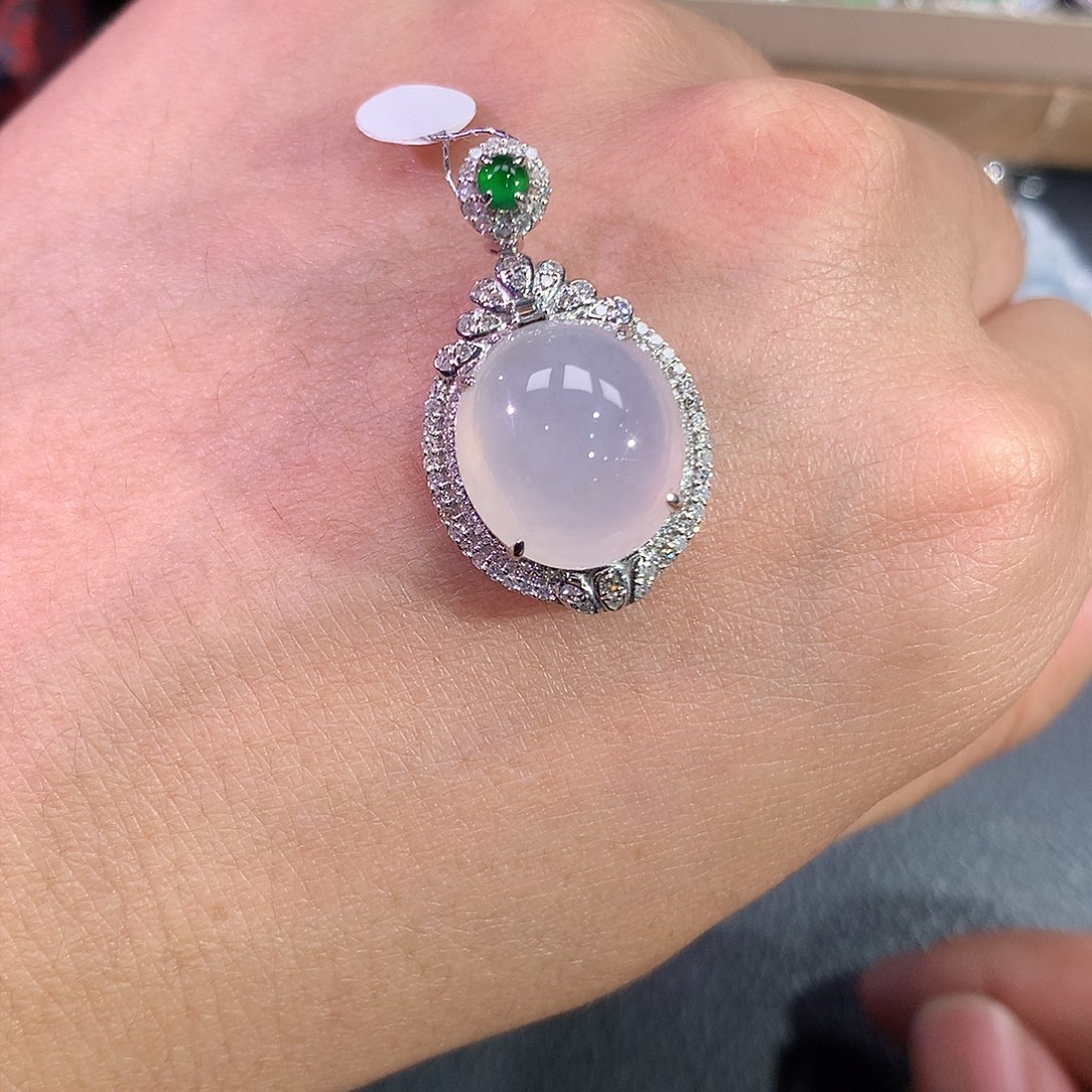 翡翠吊坠(赠链)18K金镶嵌