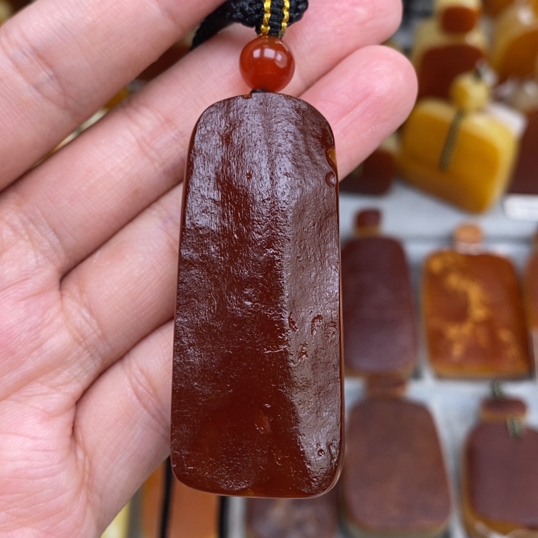 琥珀未镶嵌珠宝奇石