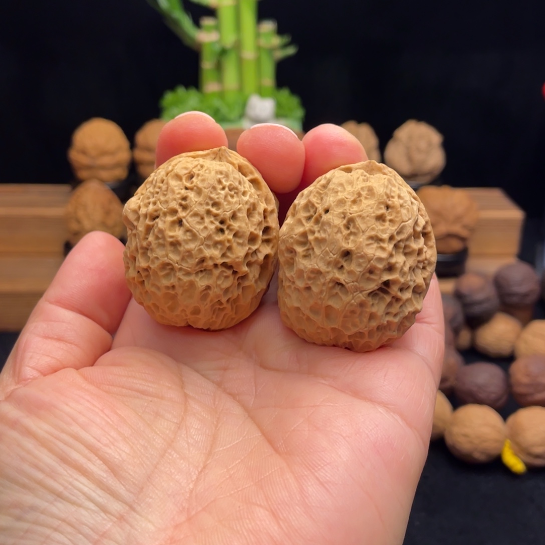 把件文玩核桃云南铁核桃13