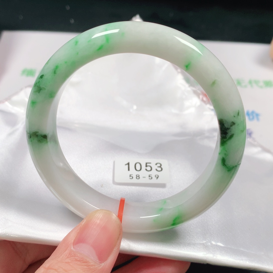 翡翠手镯未镶嵌编号1053