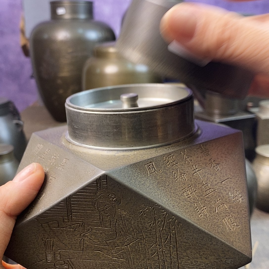 亮***哥瓷片哈哈哈哈哈哈哈哈哈哈哈哈哈笑