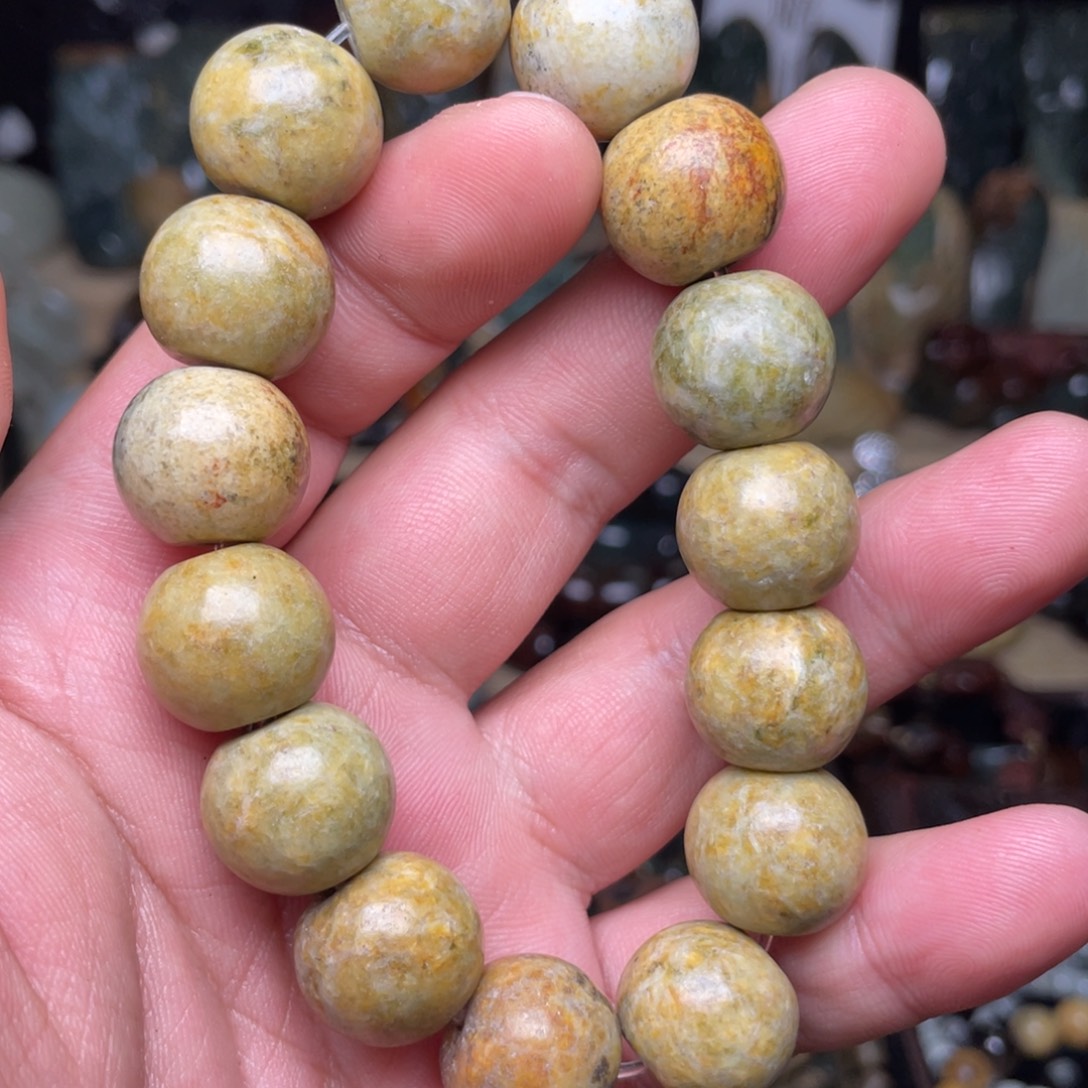 岫岩河磨玉（透闪石质玉）未镶嵌颈饰卡16