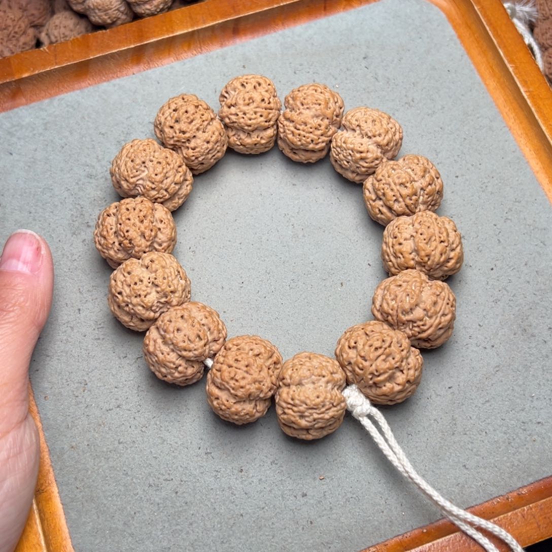 菩提16号金刚菩提梁爆肉梅花定制25