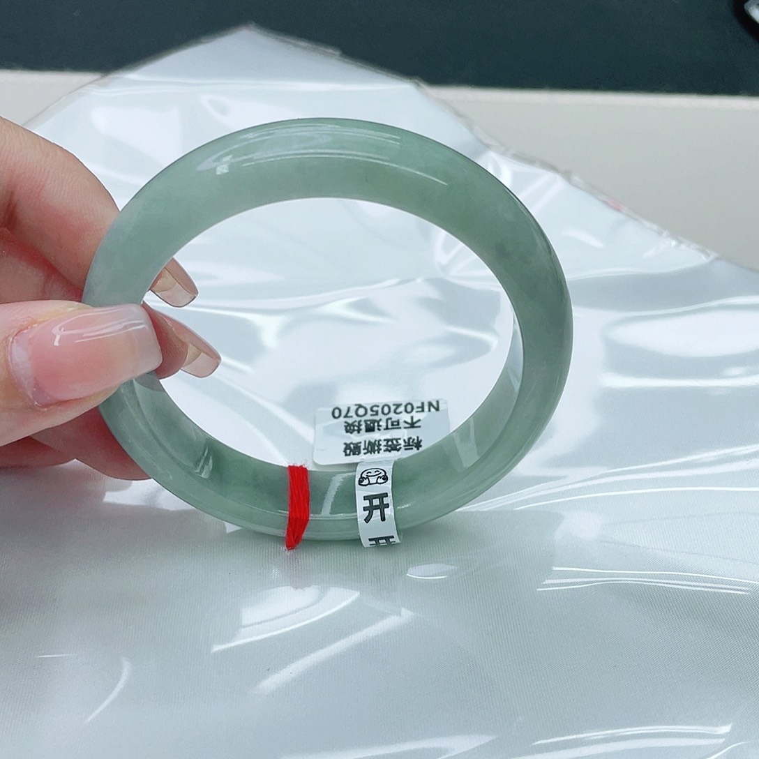 翡翠手镯未镶嵌正57.7