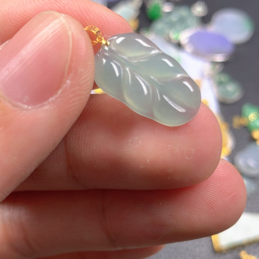 【闪购商品】翡翠颈饰18K金镶嵌翡翠