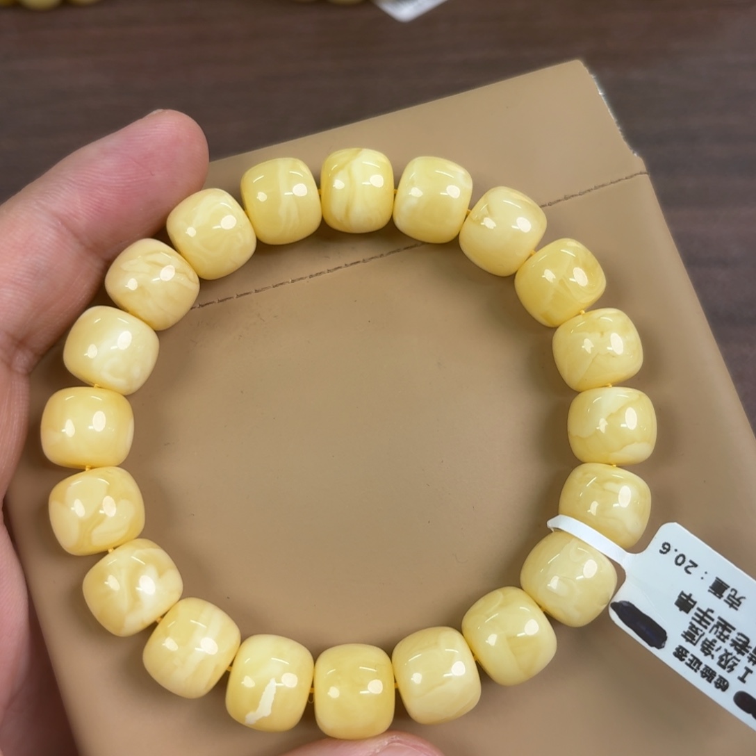 琥珀未镶嵌裸石1310000000