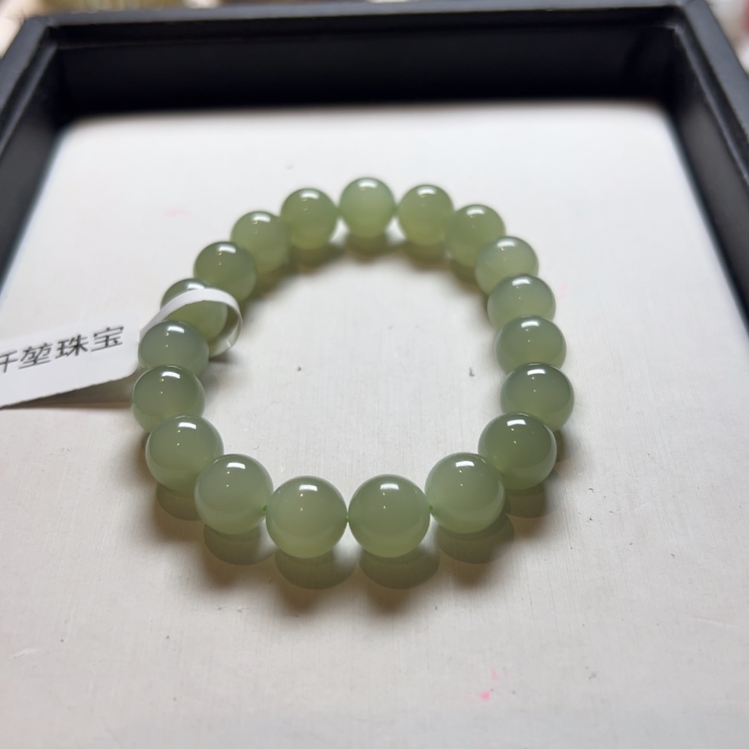 和田玉手链未镶嵌赵*花