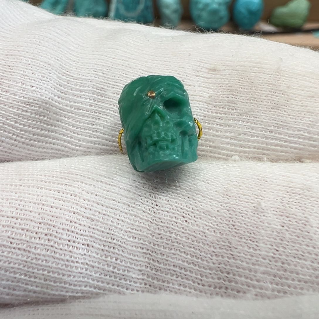 绿松石配饰未镶嵌