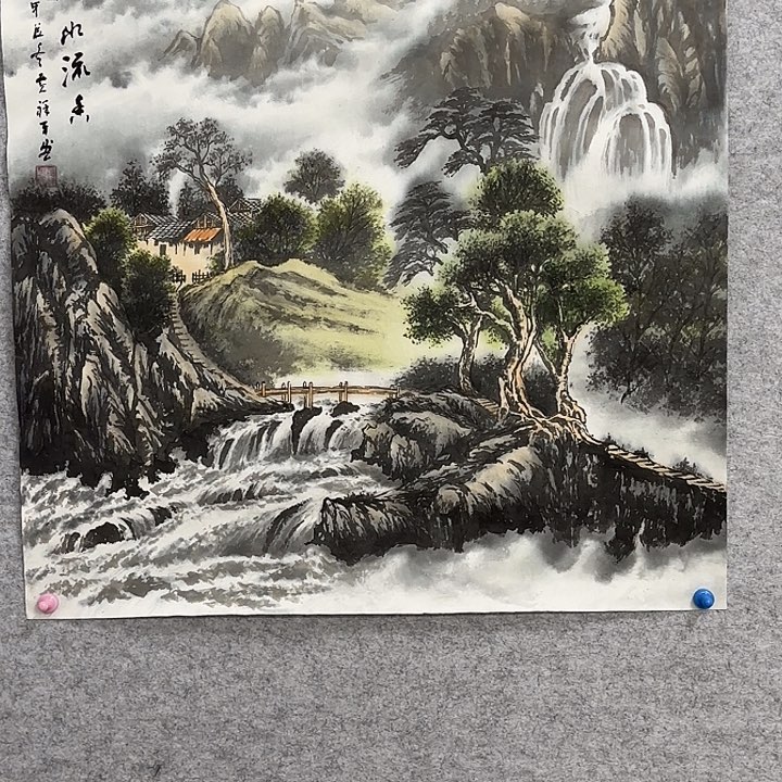 国画花鸟的翅膀是一个巨大的蝴蝶结