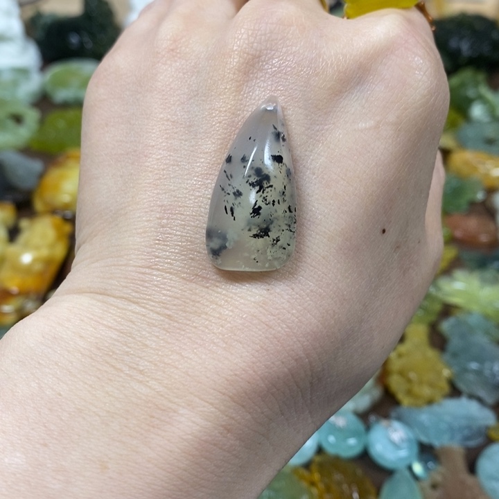 蛇纹石玉未镶嵌吊坠