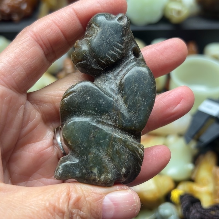 未镶嵌和田玉（糖玉）摆件