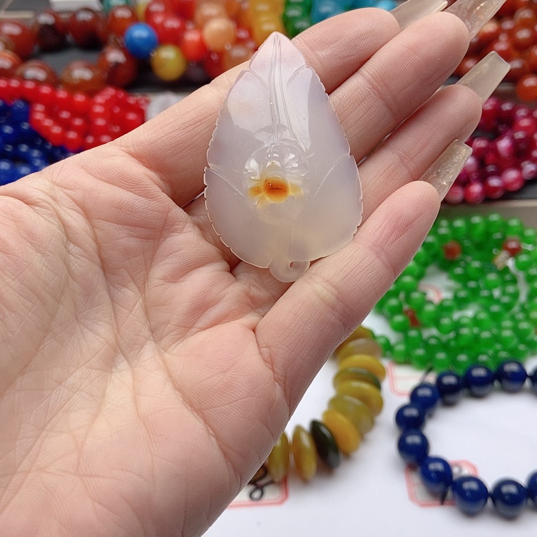 【闪购商品】玛瑙/玉髓颈饰未镶嵌爱****我