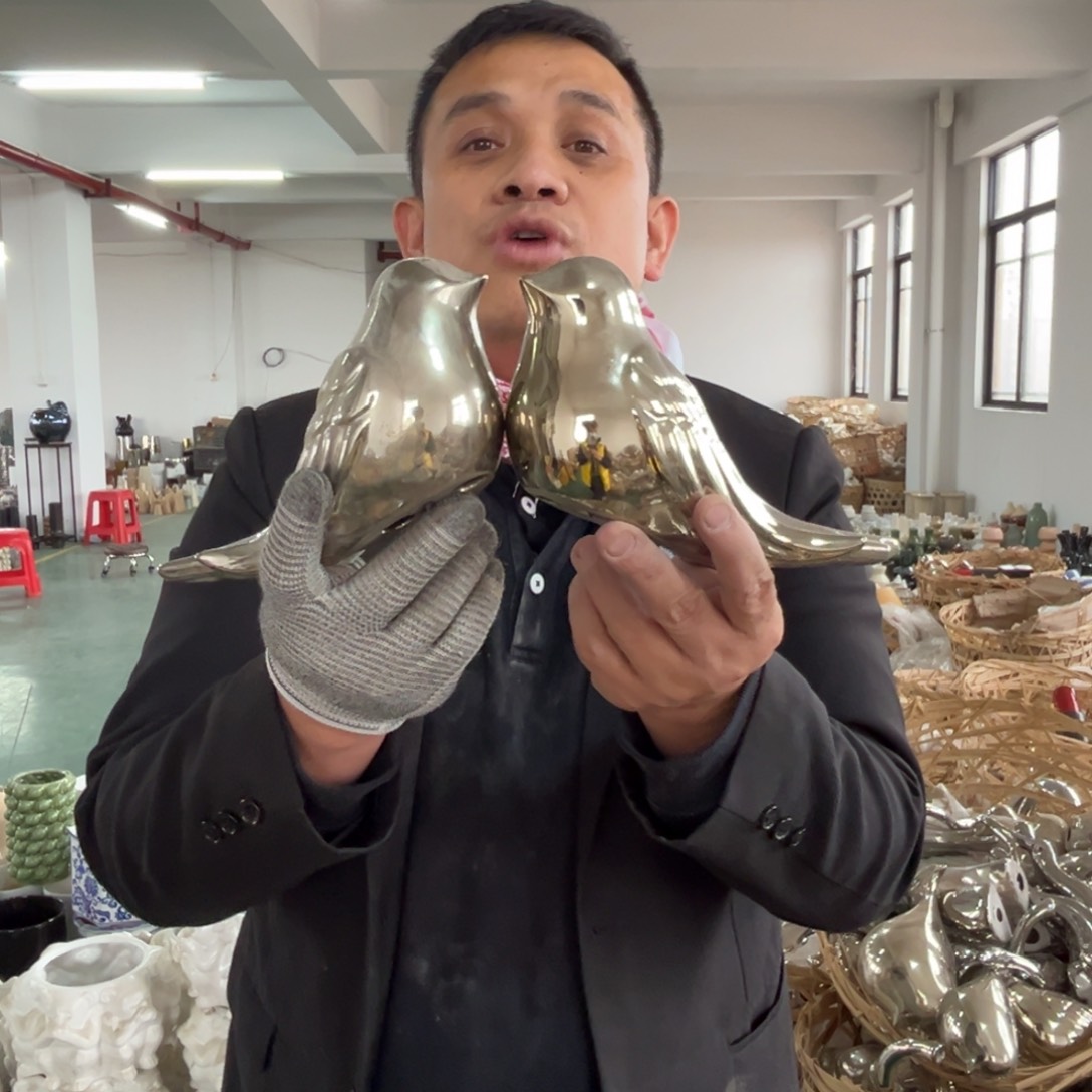 摆件1 号高中低温陶瓷瓶（部分微瑕）