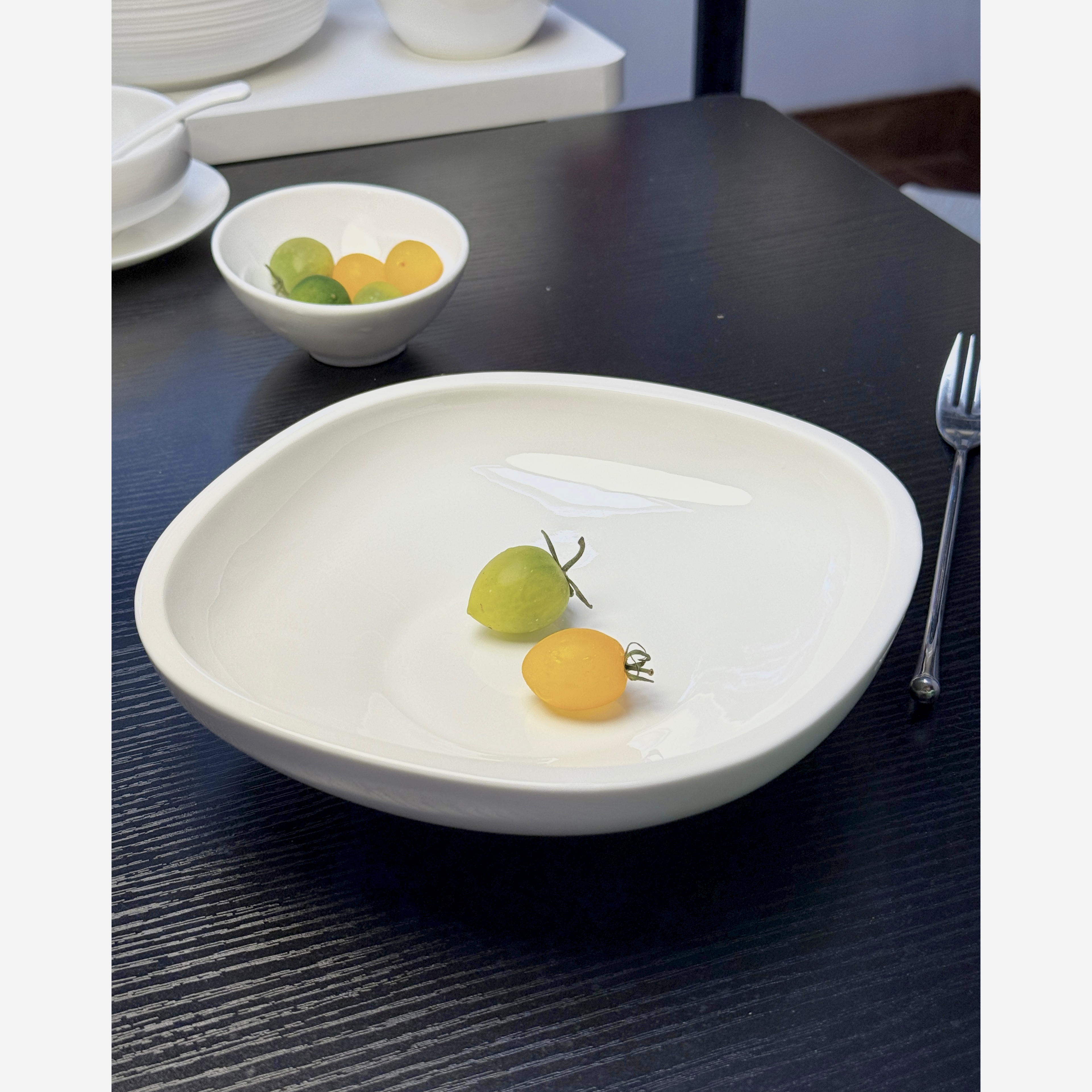 天圆地方-8寸雷尔加厚四方碗