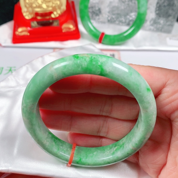 未镶嵌手镯翡翠 编号S1647 正圈55