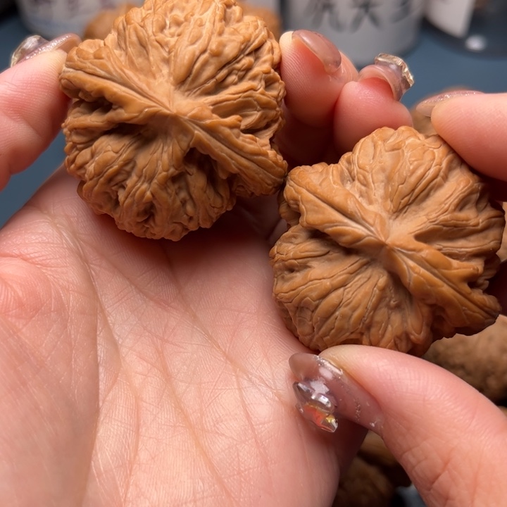 文玩核桃把件快***人45全品红锦鲤