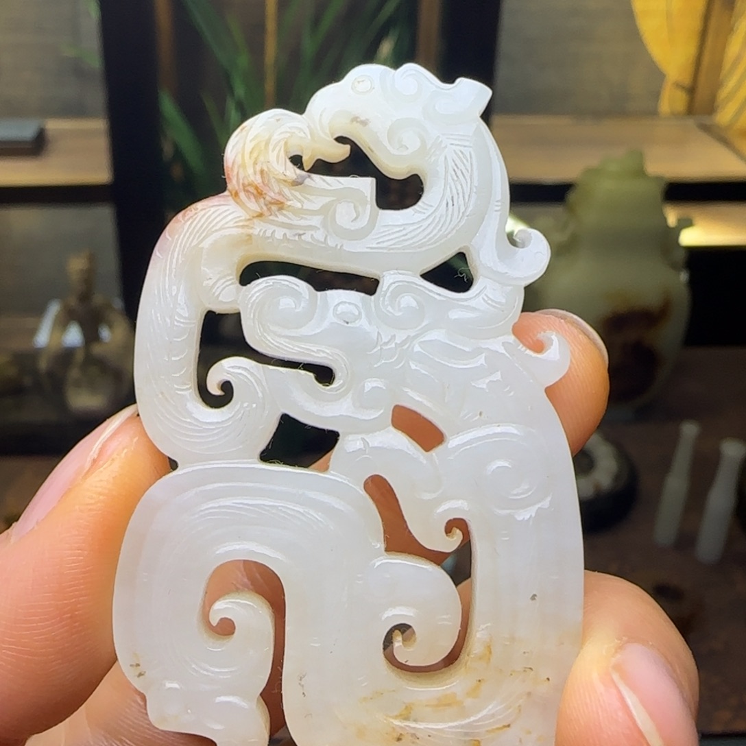 星****和田玉（糖玉）未镶嵌颈饰