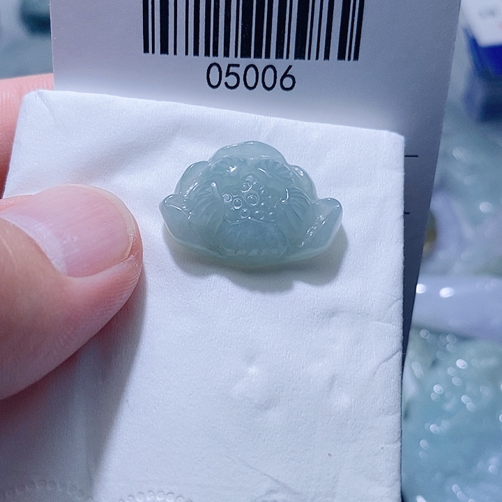 翡翠未镶嵌颈饰天光墟翡翠市场现金代购